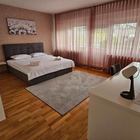 Comfort Rooms Remiza - Free Private Parking - Self Check-In Záhřeb Exteriér fotografie