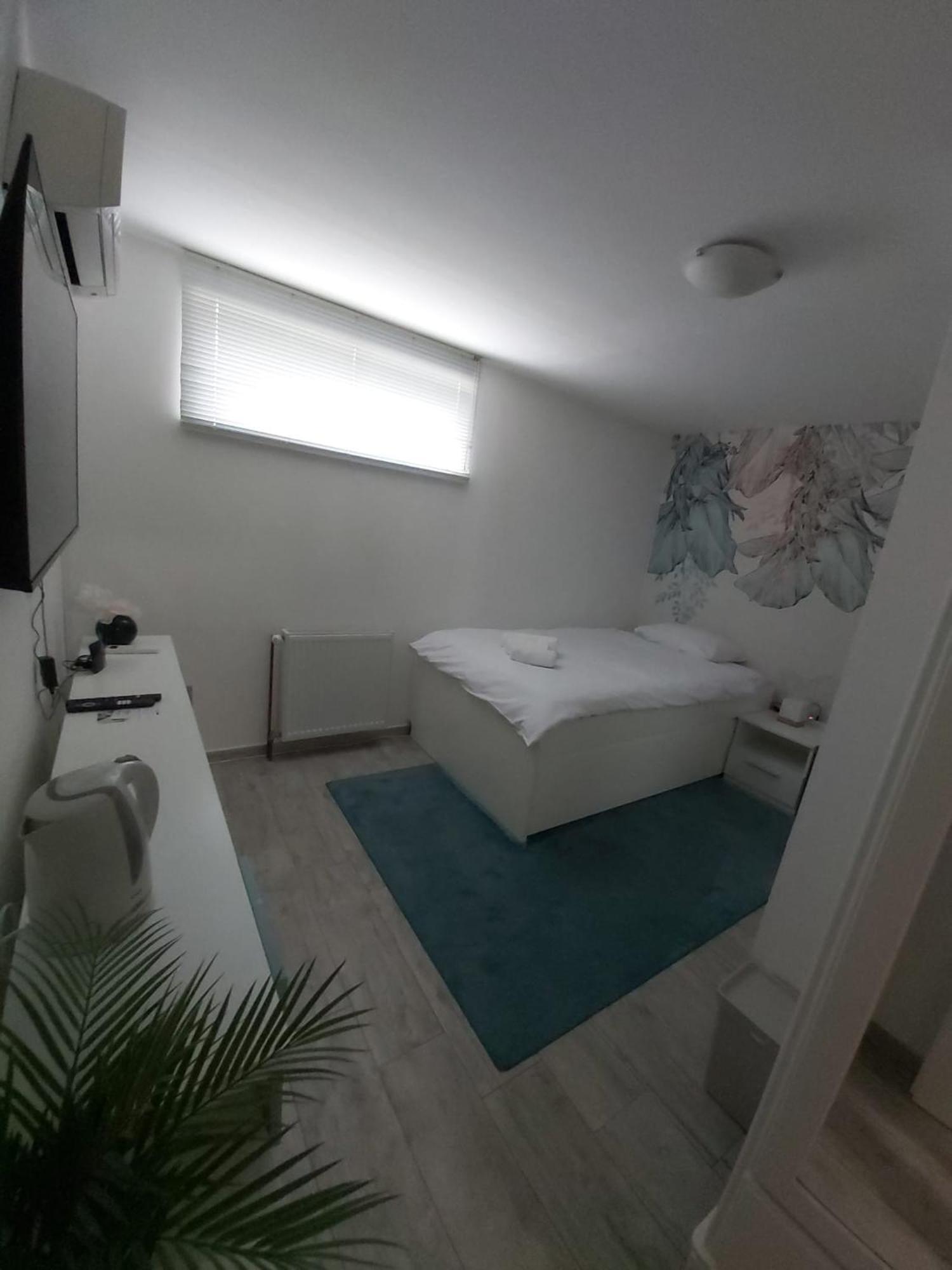 Comfort Rooms Remiza - Free Private Parking - Self Check-In Záhřeb Exteriér fotografie